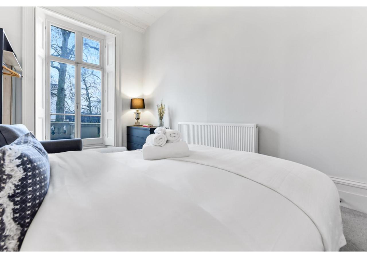 Upscale Urban Haven: Luxury Flat Apartamento Londres Exterior foto