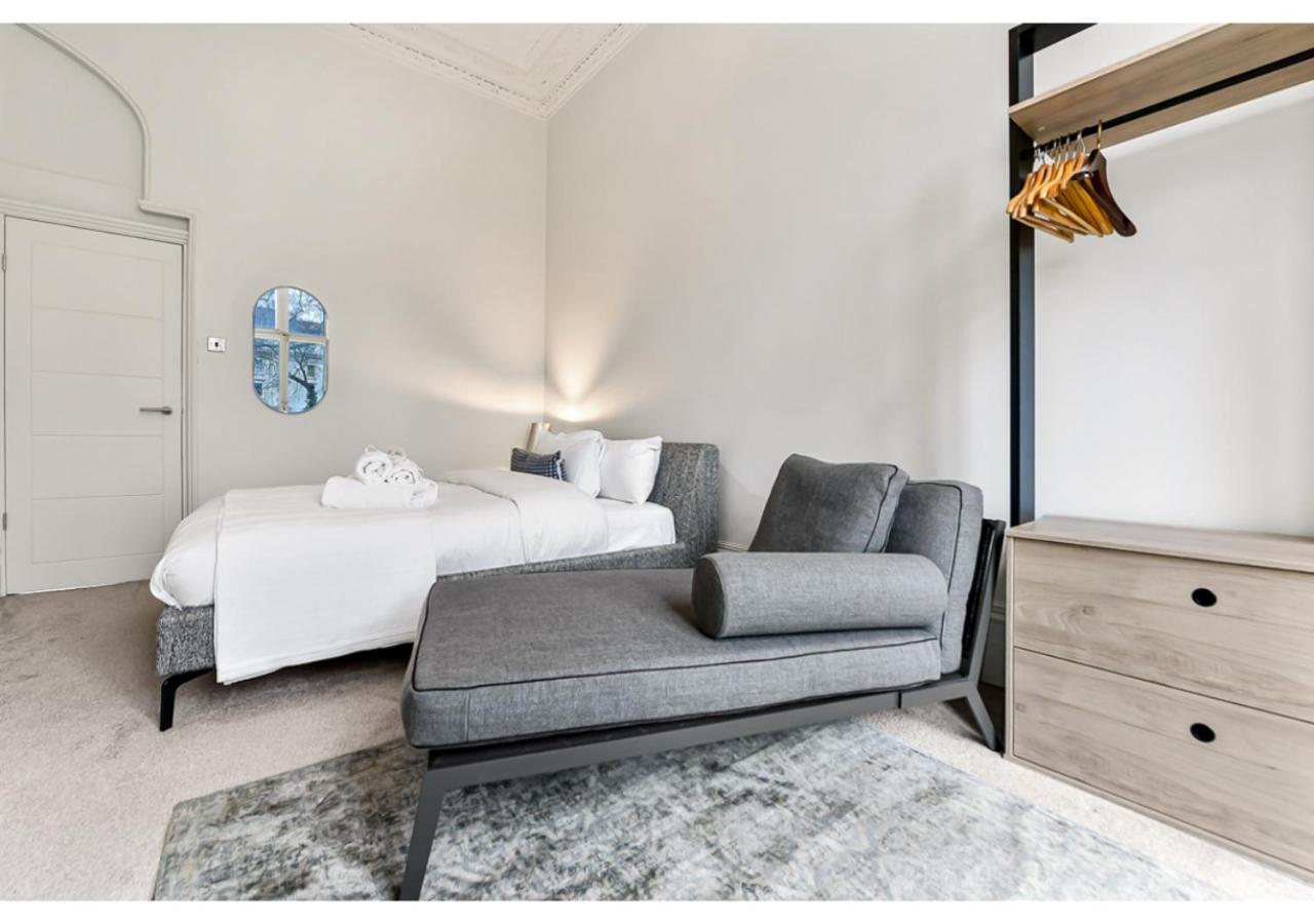 Upscale Urban Haven: Luxury Flat Apartamento Londres Exterior foto